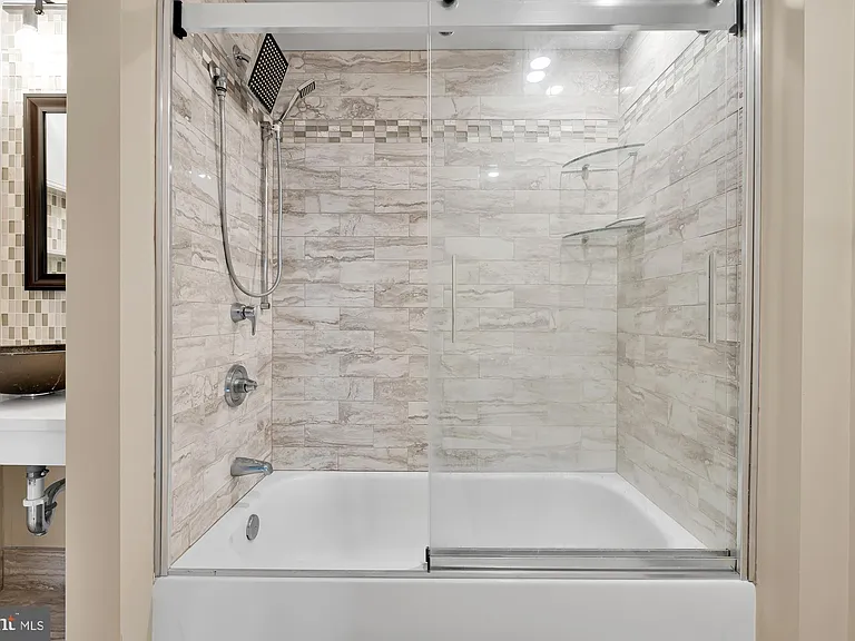 1000 New Jersey Ave SE #317 — Photo 24
