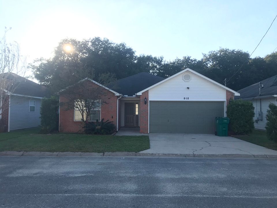 1st image of 918 Lauderhill Ln