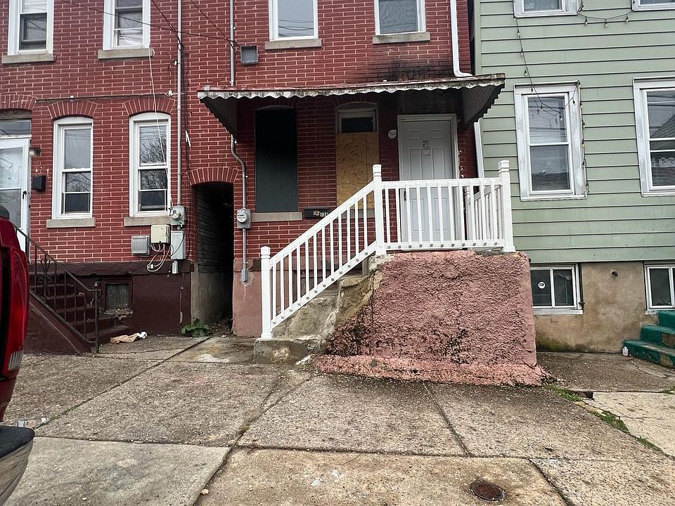 1st image of 134 Old Rose St #1