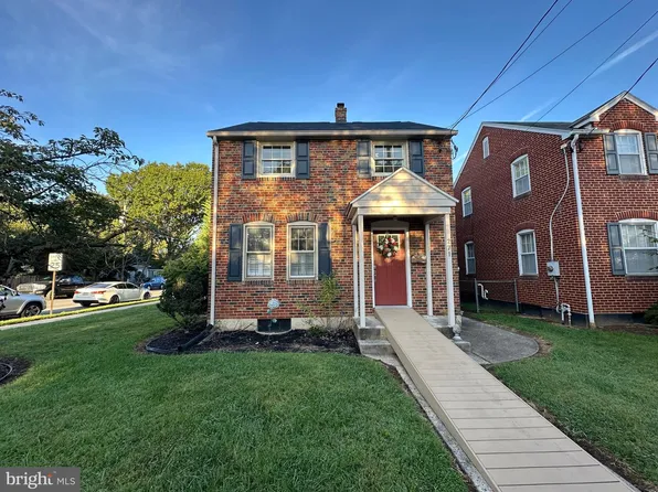 271 S 6th St, Chambersburg, PA 17201