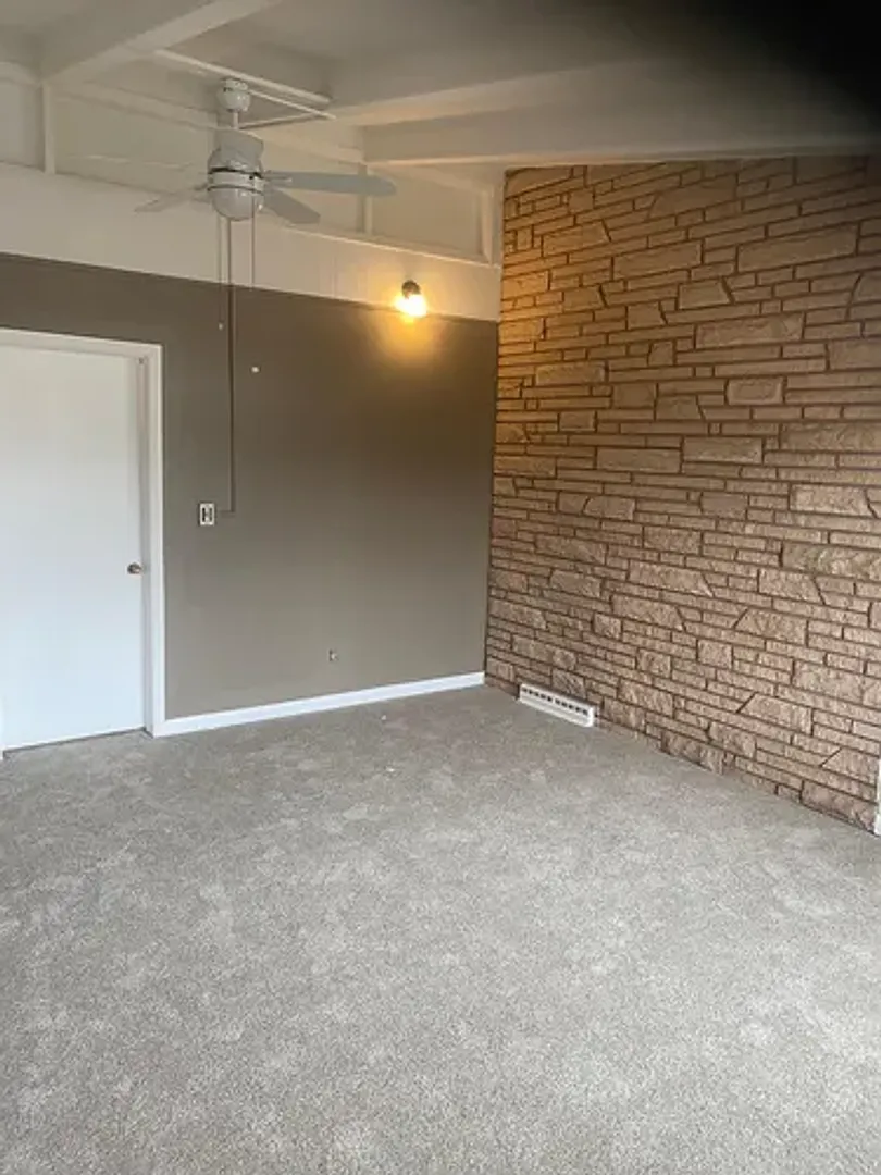 Mid-Century Home in the Heart of Broomfield — Photo 3