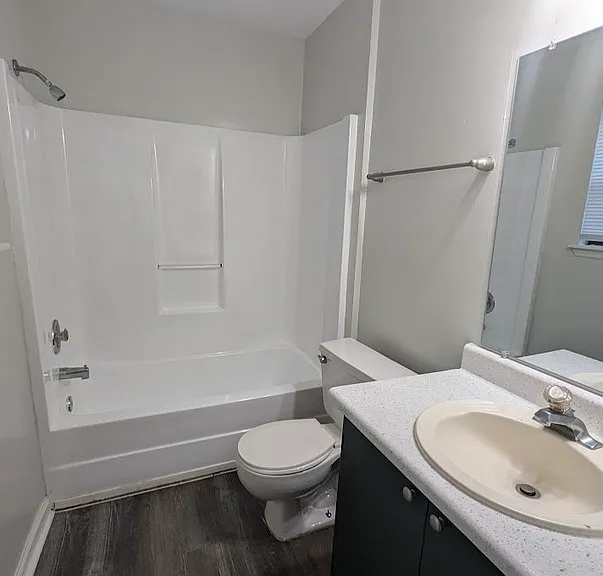 2348 Horne Ave #5 — Photo 11