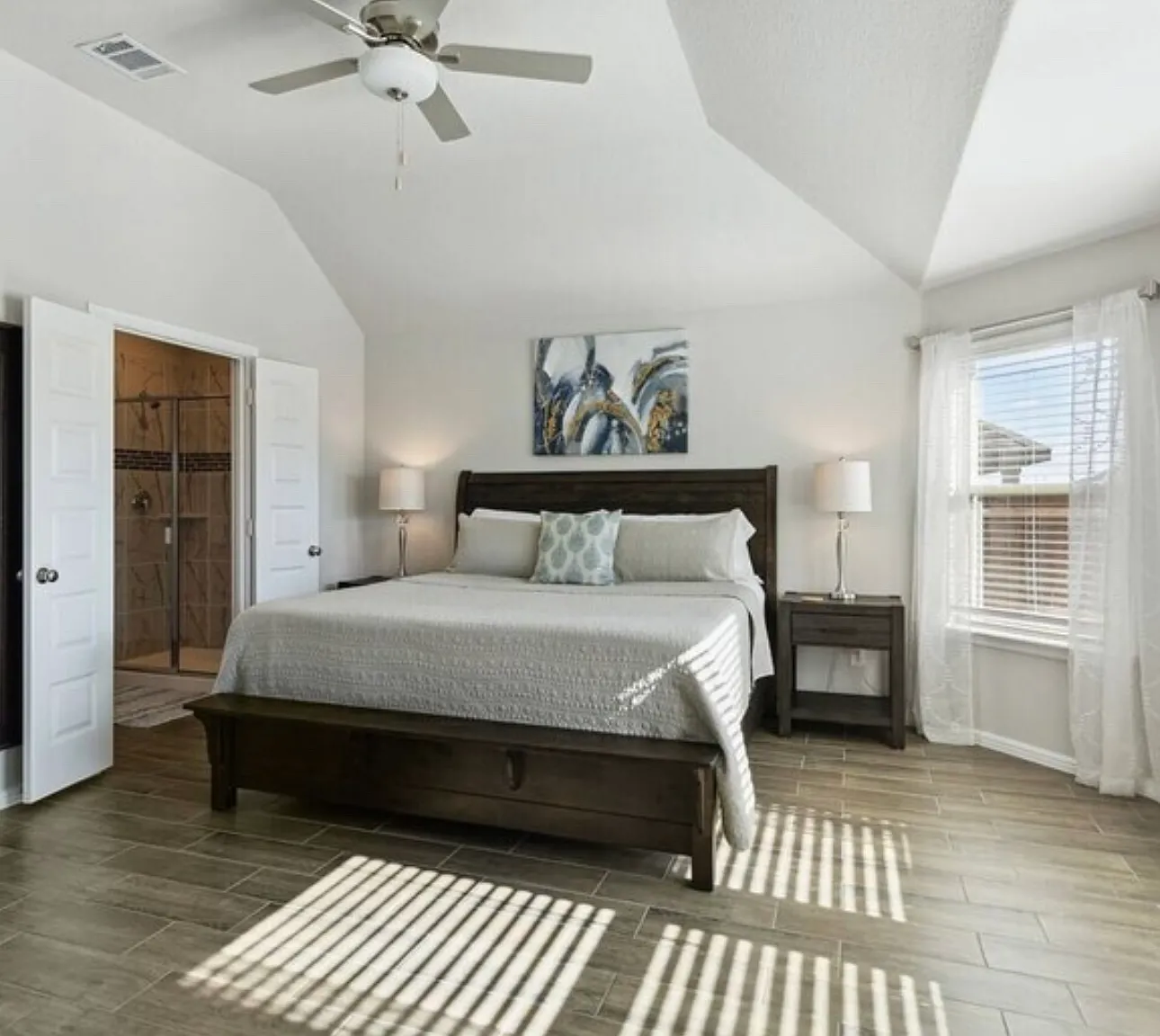 4 bed, 1768 sqft, $4,995 — Photo 3
