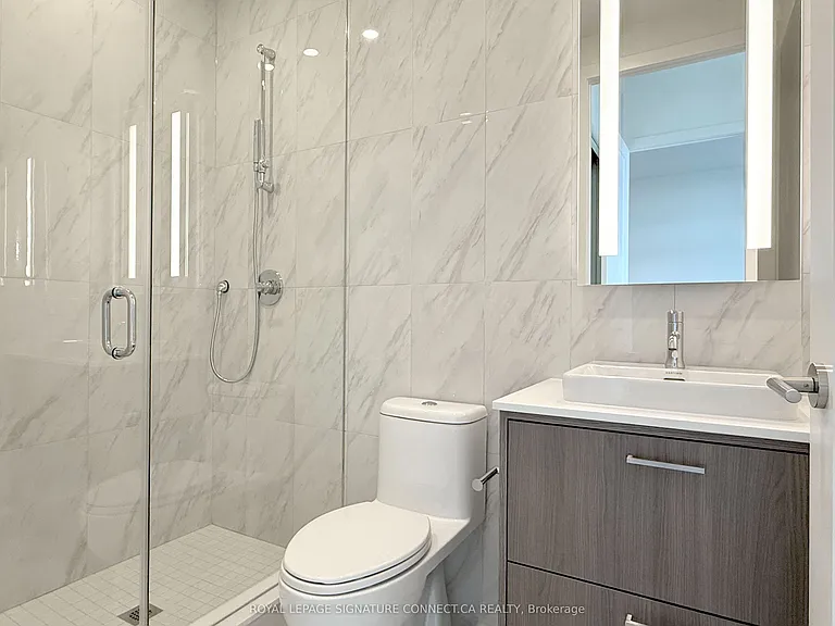 858 Dupont St #Penthouse 33 — Photo 16