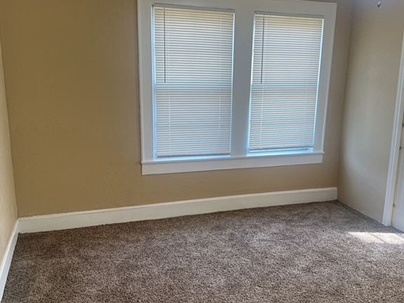 5th image of 804 Austin St