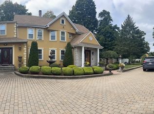 99 Hollis St, Weymouth, MA 02190