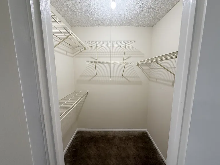1916 Lake Atriums Cir #30 — Photo 10