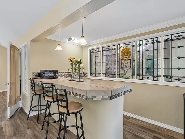 Poplar Lane Apartments — Photo 15