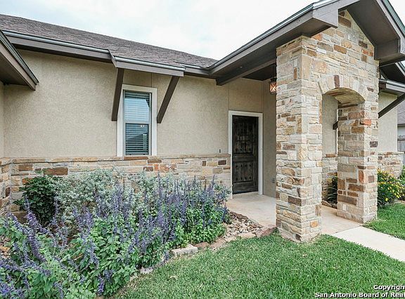 3rd image of 1752 Vista View Dr