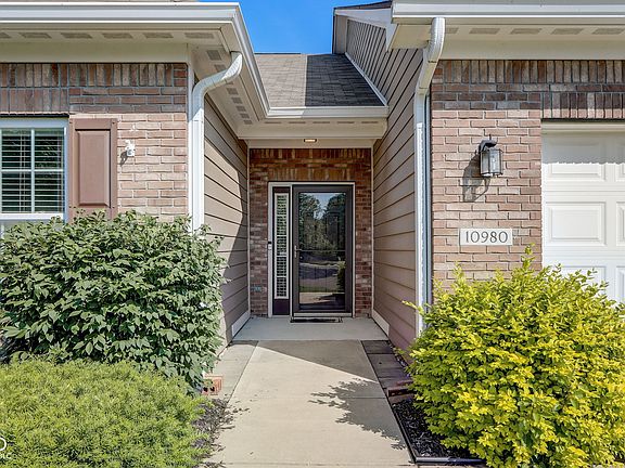 5th image of 10980 Chapel Woods Blvd S