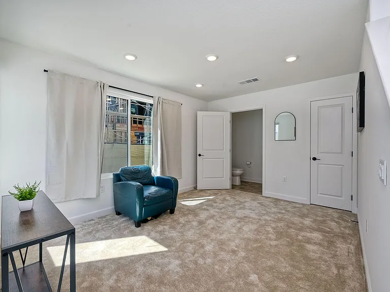 2301 Acara Cir — Photo 9