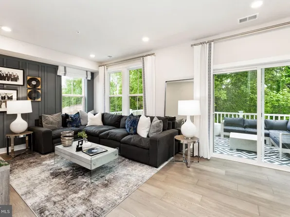 9738 Gaelic Pl, Waldorf, MD 20601