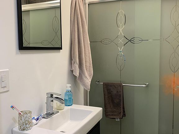 5th image of 2936 N Allen Ave #0