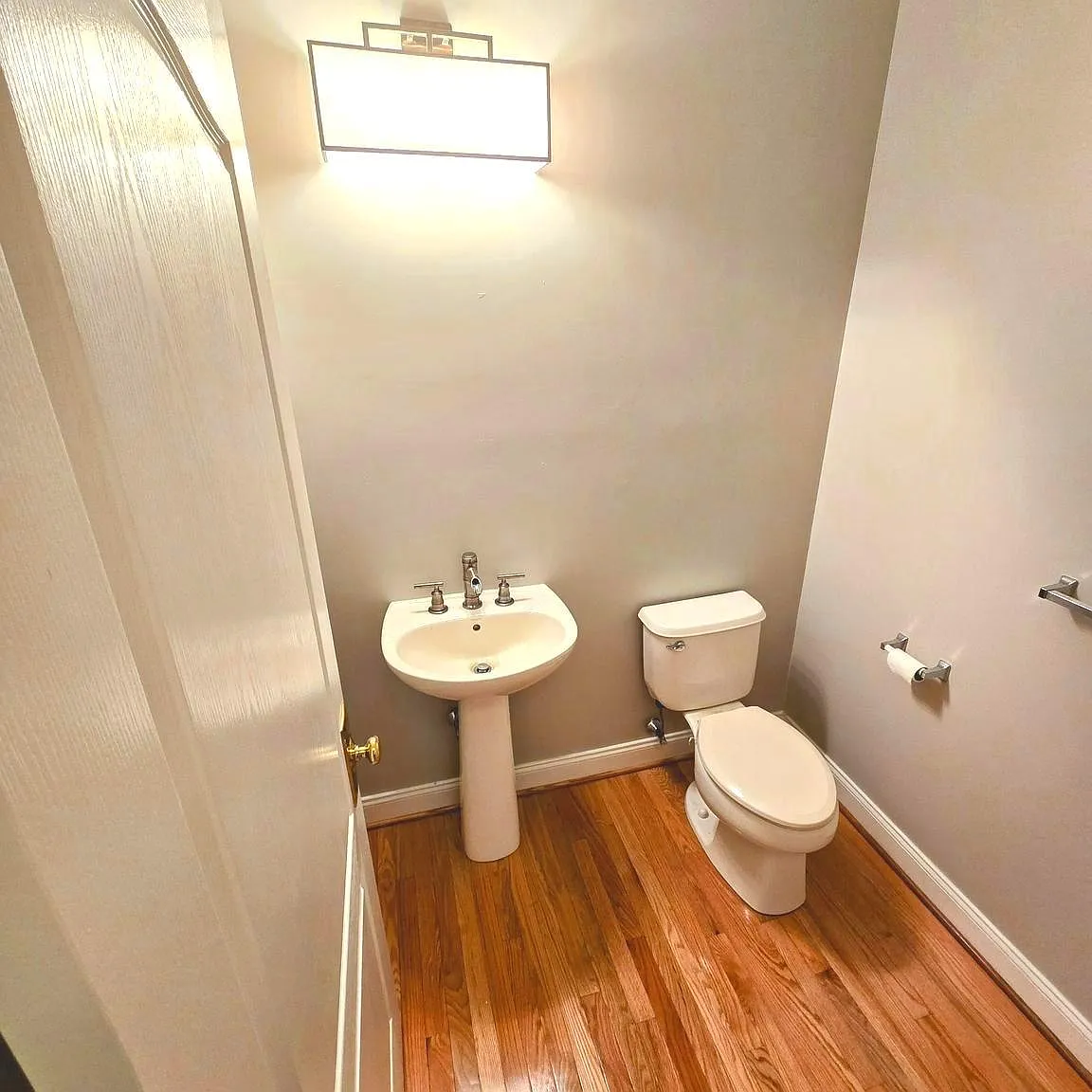 3 bed, 4.0 bath, 3082 sqft, $3,700 — Photo 4