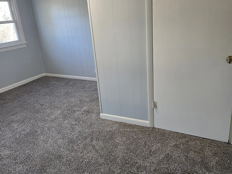 Spacious 2nd bedroom