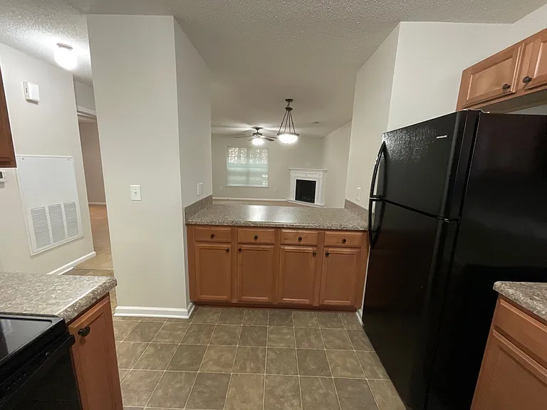 Meridian Park Apartments — Photo 208