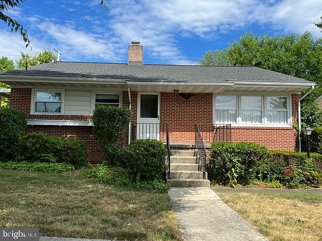 2nd image of 205 Kent Way