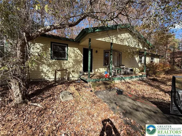 3143 Bear Swamp Rd, East Stroudsburg, PA 18302