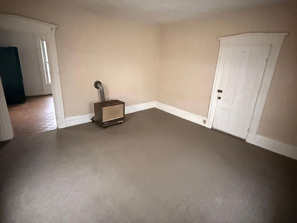 2nd image of 62 School St #2L