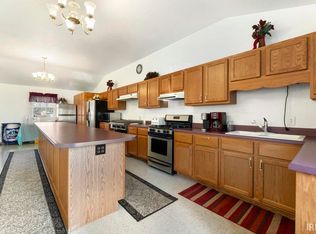 300 Sycamore St, Lagrange, IN 46761