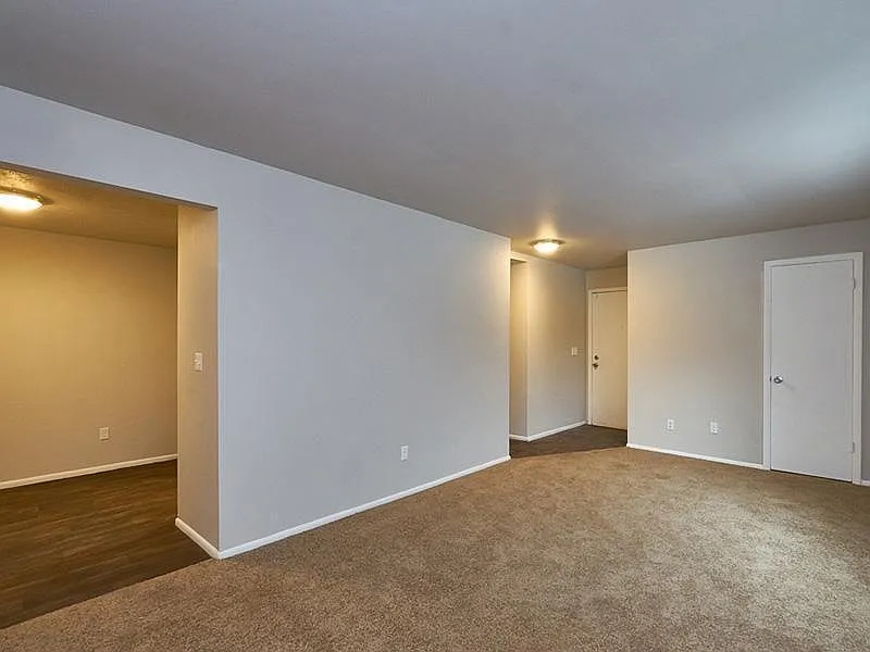 The Azlee Apartments — Photo 4