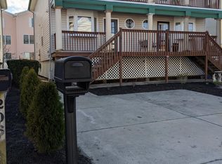 208 N Decatur Ave, Margate, NJ 08402