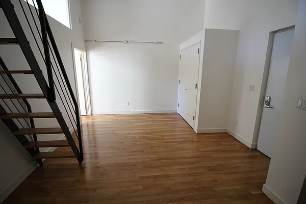 Rented by Nooklyn NYC LLC | media 13