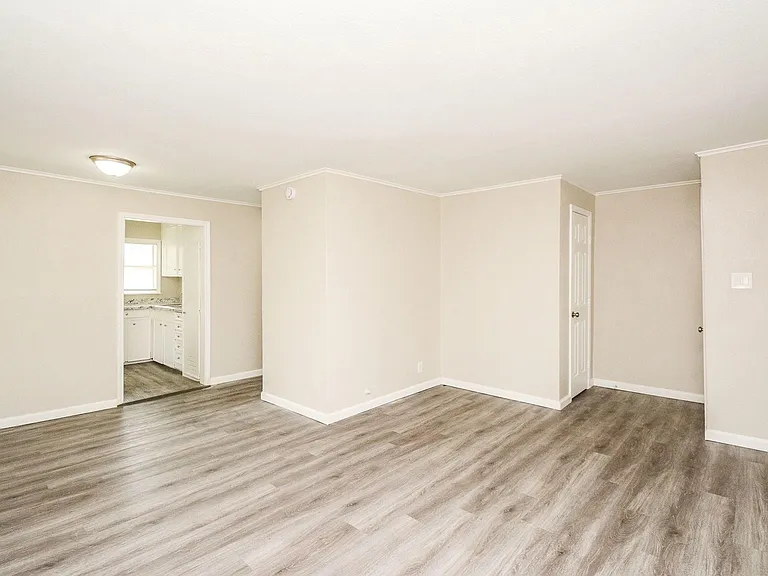 713 Wafer St — Photo 4