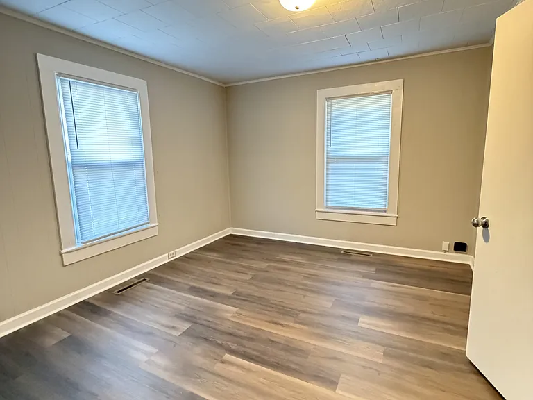 801 Desoto Ave — Photo 5