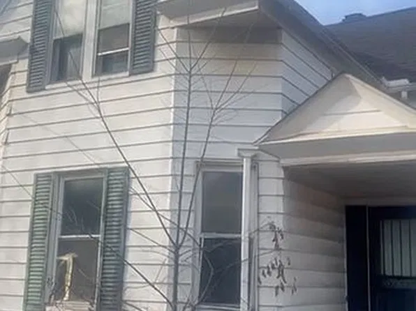 3828 E 55th St, Cleveland, OH 44105