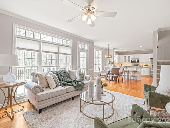 4th image of 4918 Sarah Hall Ln