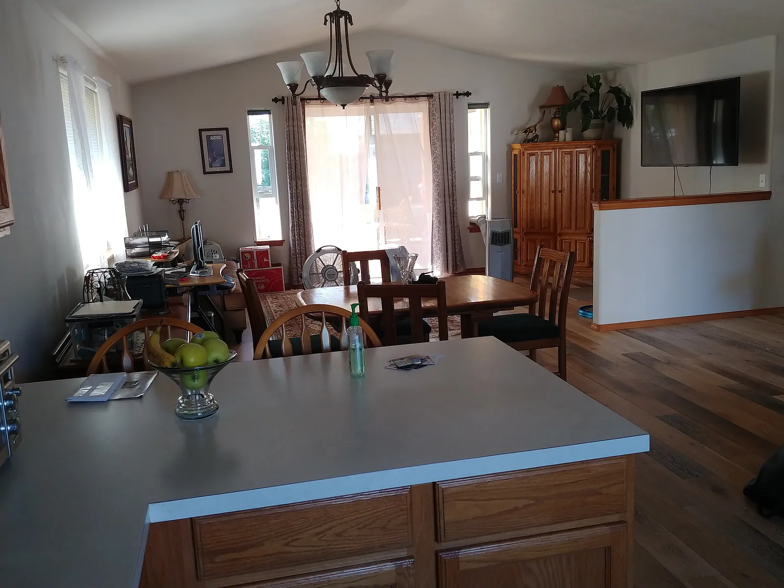 3 bed, 1328 sqft, $850 — Photo 4