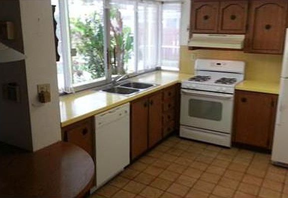 4th image of 8660 NW 24th St