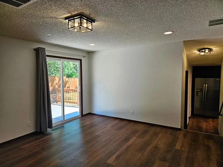 2245 Heath St S — Photo 11
