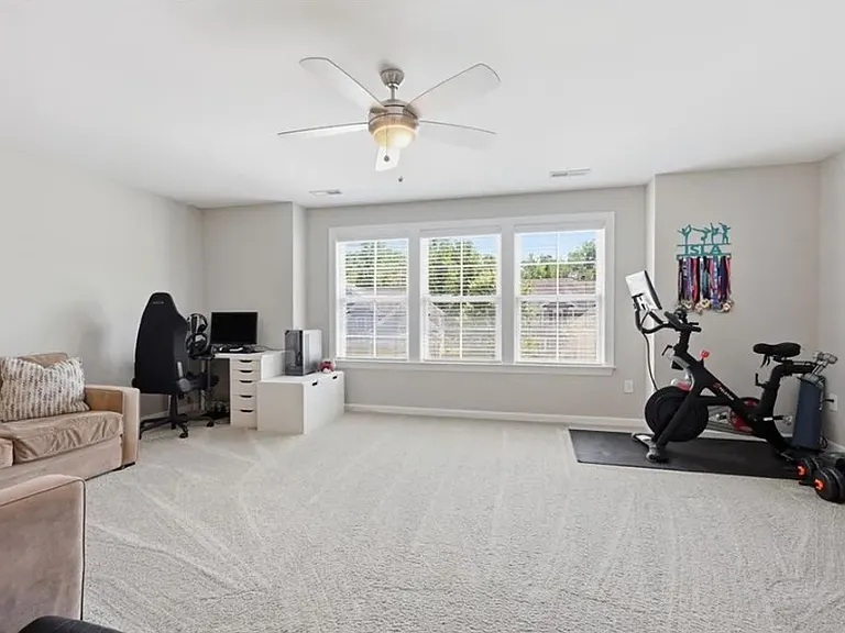 806 Blue Moon Ct — Photo 18