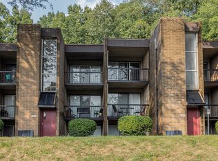 2903 Parklane St NW #F, Canton, OH