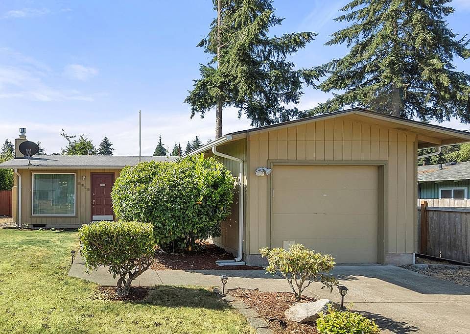 1st image of 2318 Maple Ln