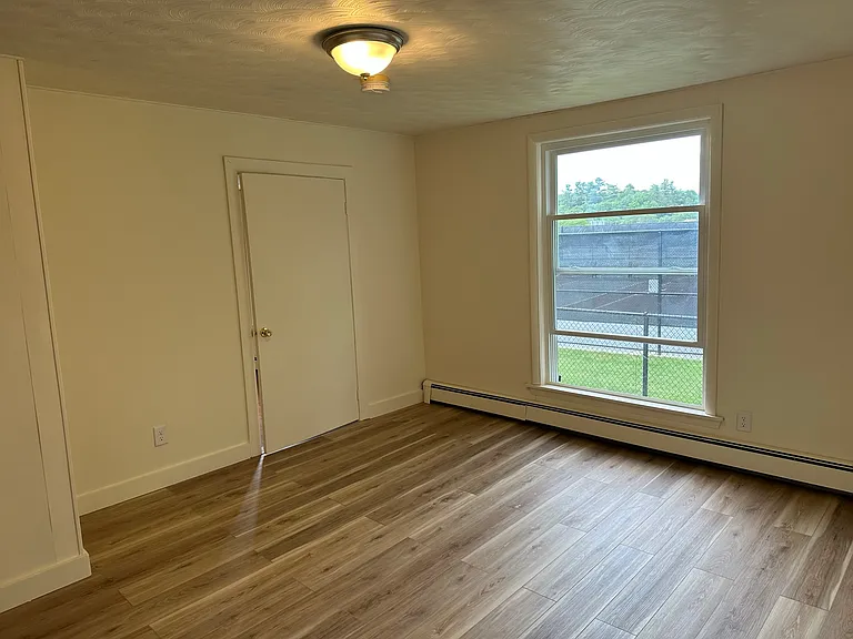 13 Browns Ct — Photo 3