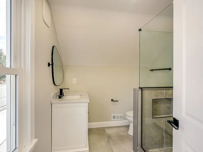 23914 Edgehill Dr — Photo 33