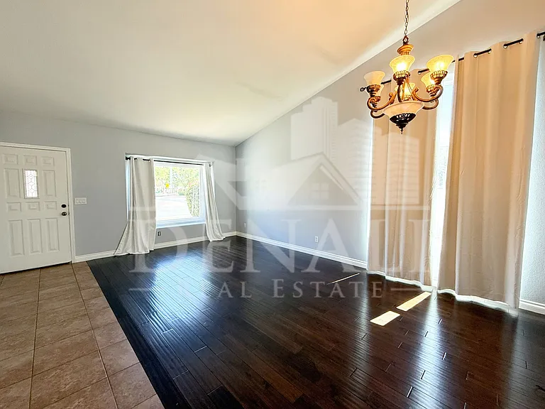 1249 W Kelly Ln — Photo 5