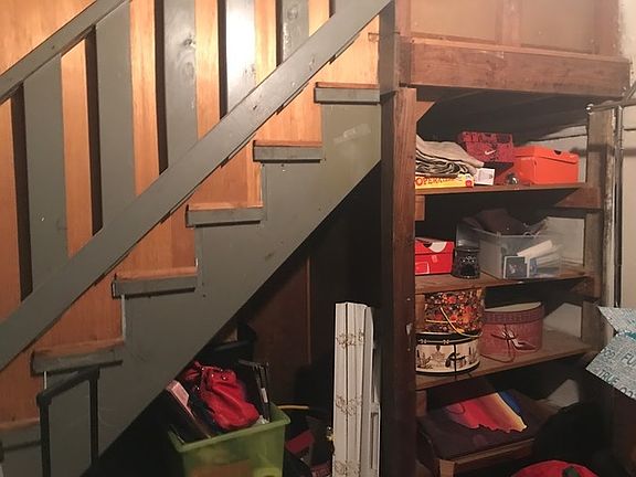 5th image of 18536 Ashland Ave