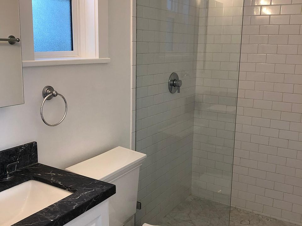 1st image of 834 Hilldale Ave #3/4