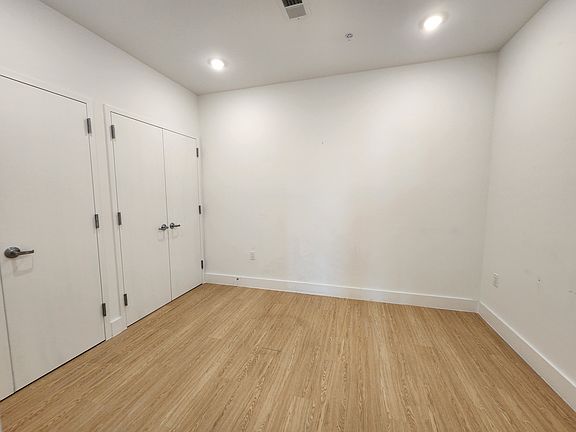 3rd image of 30.3 Vroom St #602