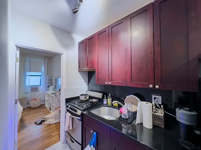 71 Thompson St #2D — Photo 4