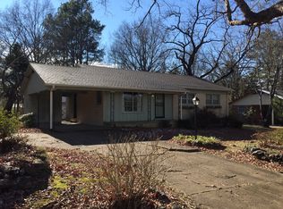 4 Chipwood Dr, Jackson, TN 38301