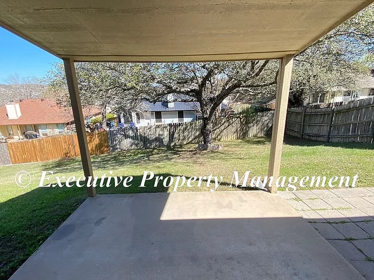 917 Whirlaway Dr — Photo 22