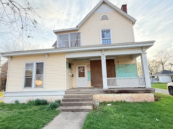 101 5th St, Carmi, IL 62821