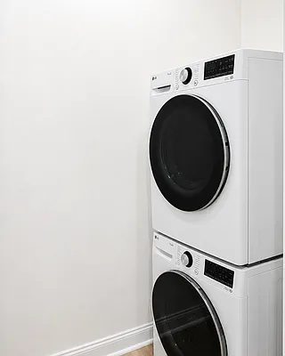 Laundry, photo 1