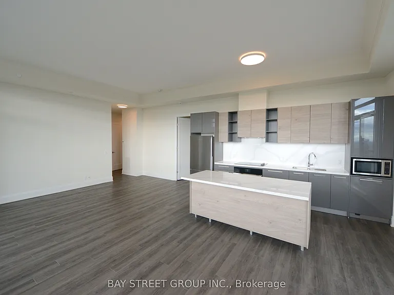 12 Gandhi Ln S #LPH 03 — Photo 5