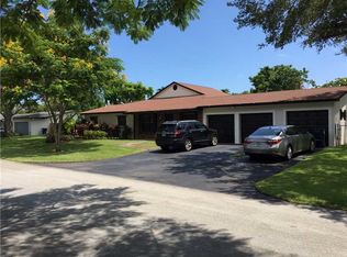 10322 SW 113th St, Miami, FL 33176